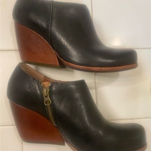 Kork-ease black ankle boots
